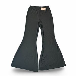 NWT MISGUIDED plus basic flare trouser